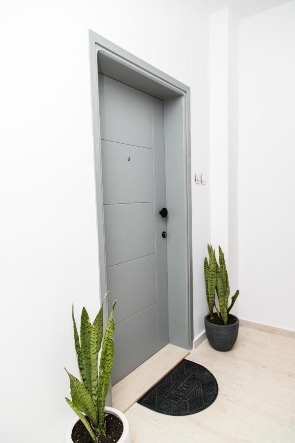 #Avant_Garde #Beach 2',Downtown 5' Réthimno Kültér fotó